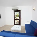Aktur Apart 3*
