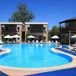 Aktur Apart 3*
