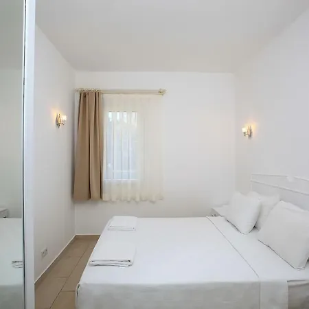 Aktur Apart 3* Bitez