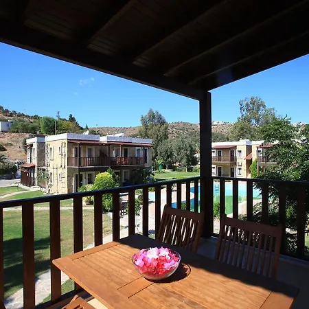 Ξενοδοχείο με διαμερίσματα Aktur Apart Bitez